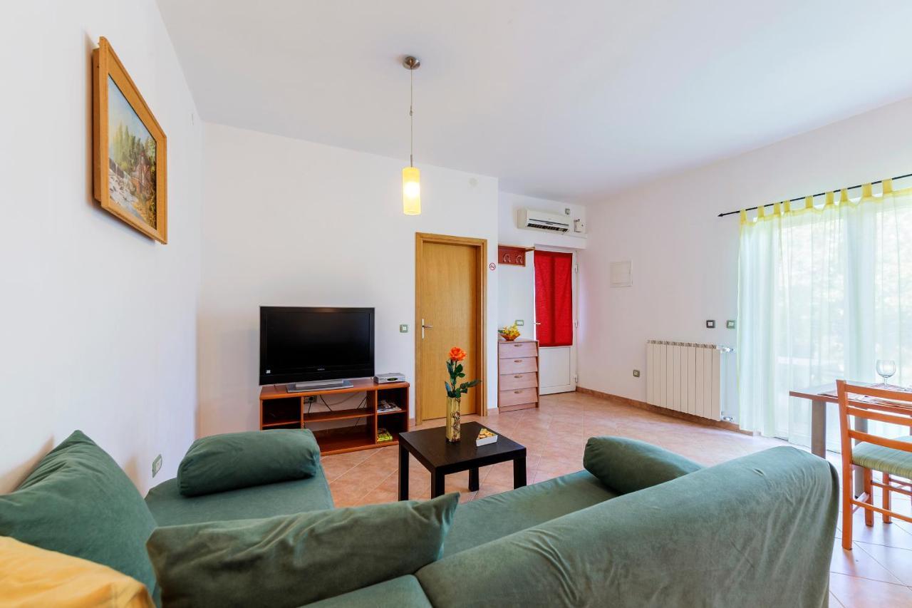 Apartments Pino Пула Экстерьер фото