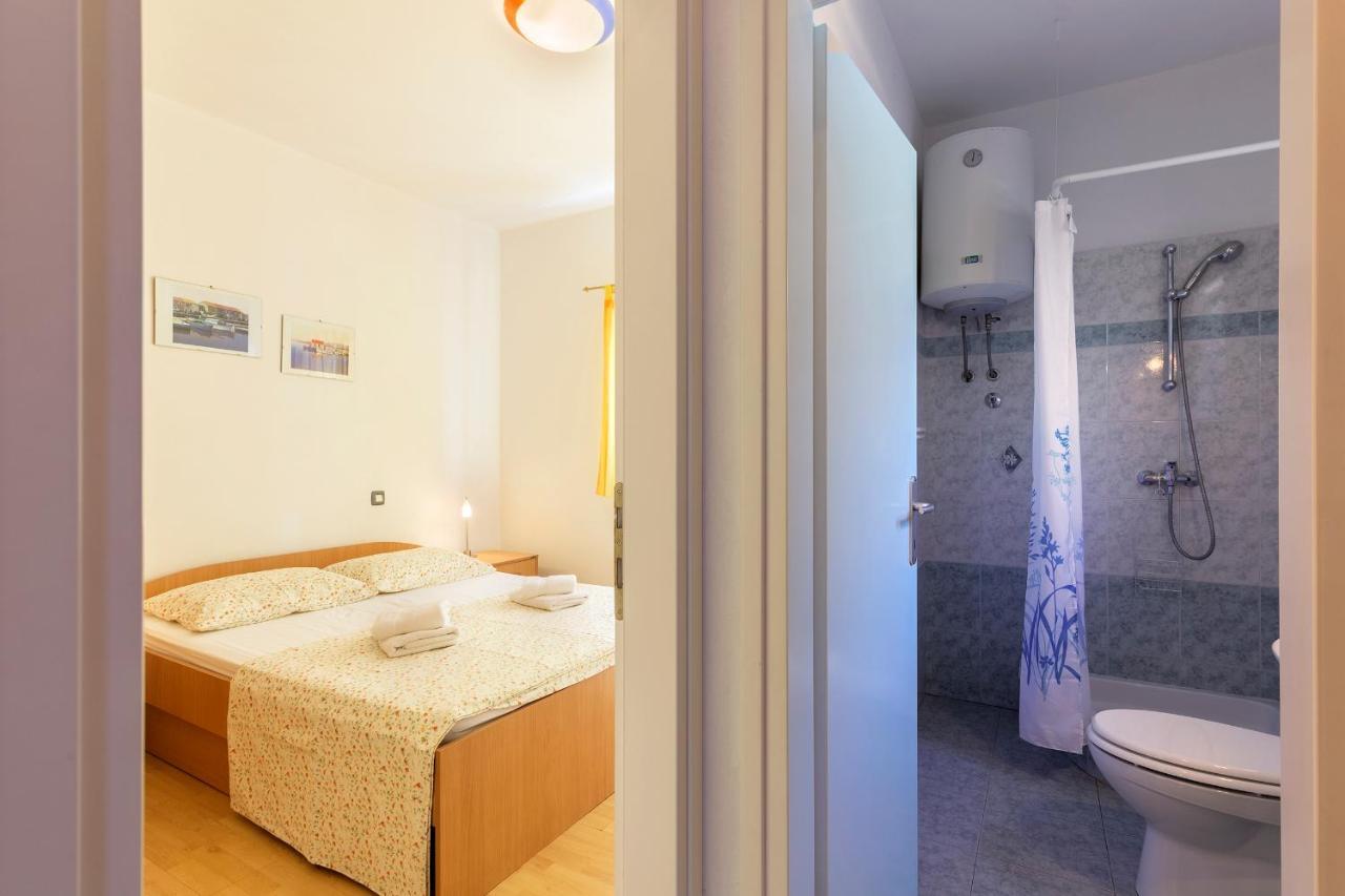 Apartments Pino Пула Экстерьер фото
